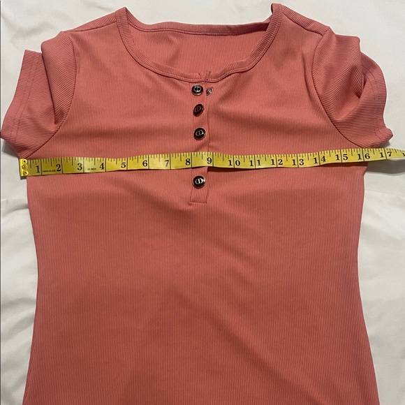 Pink Ribbed Snap Button Tee – Size M - Picture 8 of 10